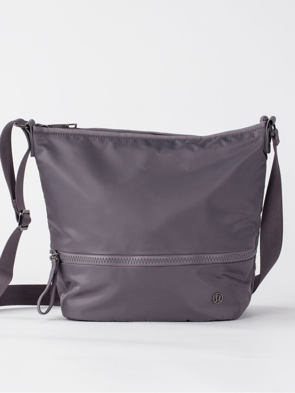 Lululemon Go Lightly Shoulder Bag in Magnum, Gray